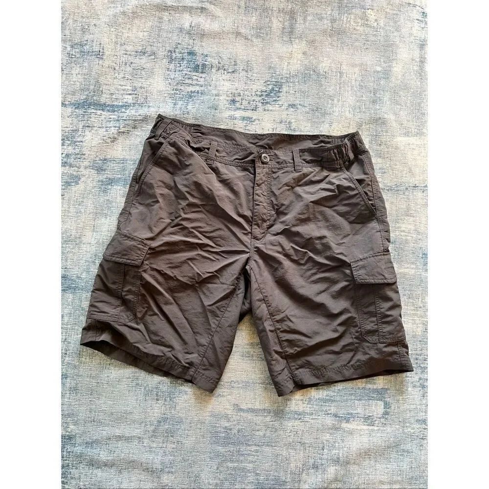 Eddie Bauer Dark Charcoal Gray Nylon Cargo Shorts Men's 40 x 11